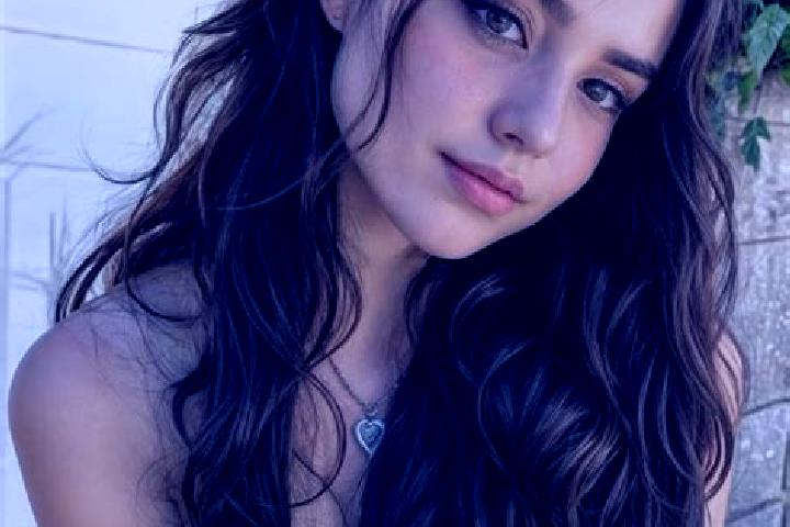 Lucy, 25, a dark blonde hazel-eyed middle eastern companion based in Annovka. Offering OWO, Girlfriend Experience, Party Girl, Deep French Kissing, Stripteas...