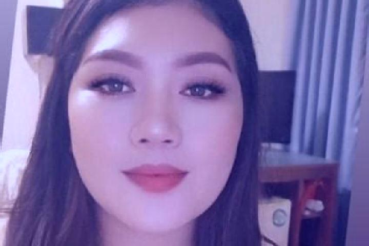 Lucy, 25, a red dark-eyed caucasian companion based in Thi Tran Xuan Hoa. Offering Domination, 69, GFE. Available for incall and outcall, day and evening dates.