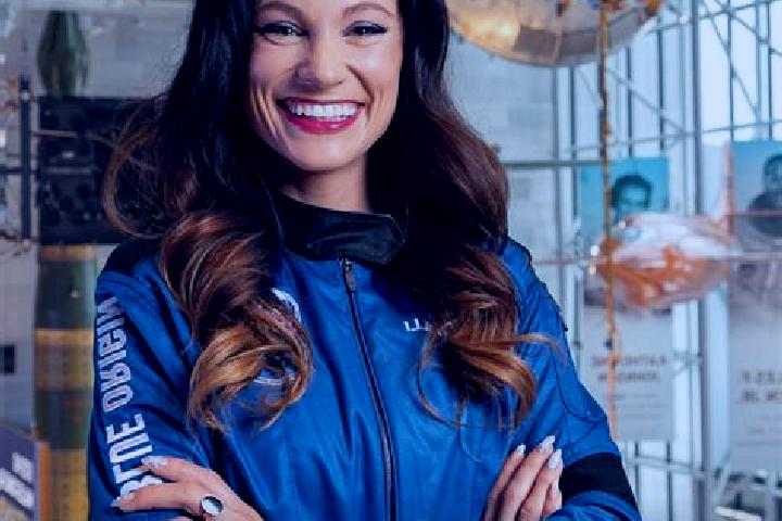 Lucy, 25 — Escort in Bluefield, United States