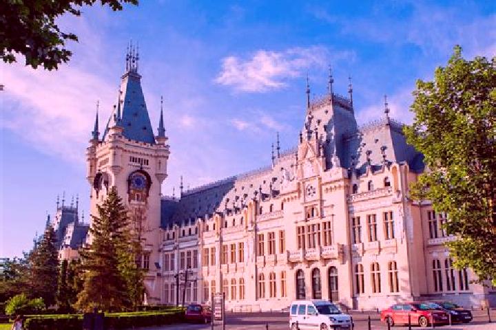Lucy, 25 — Escort in Dernisoara, Romania