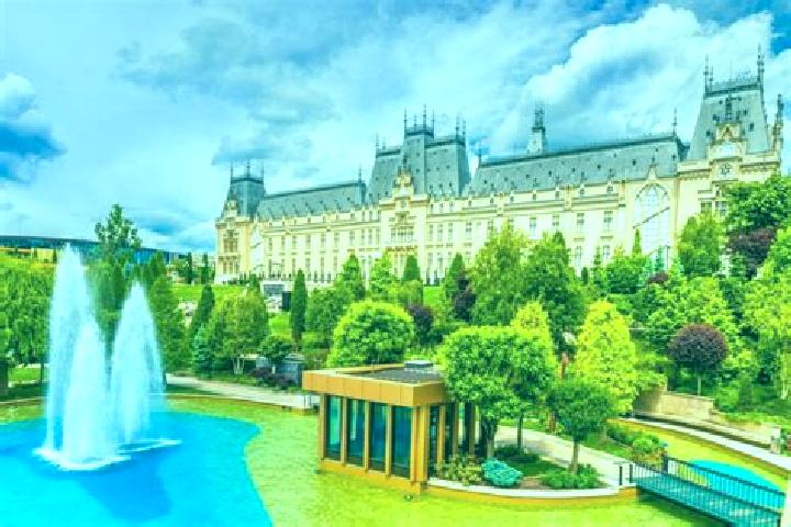 Lucy, 25 — Escort in Fratautii Vechi, Romania