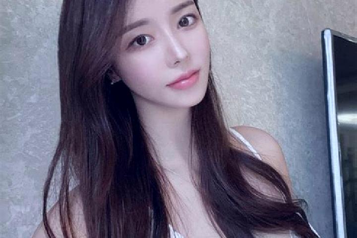 Lucy, 25 — Escort in Sanhuikou, China