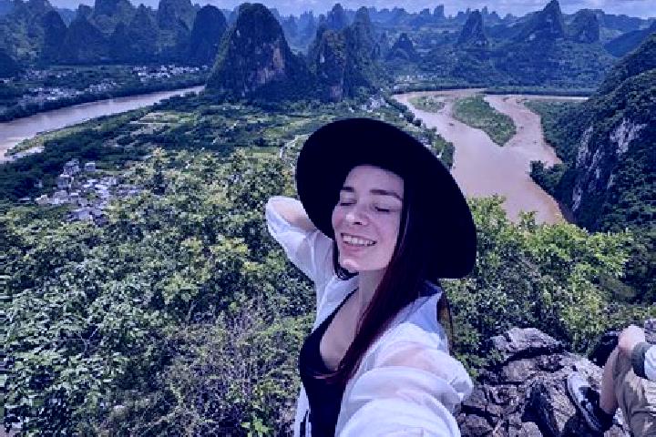 Lucy, 25 — Escort in Shimen, China