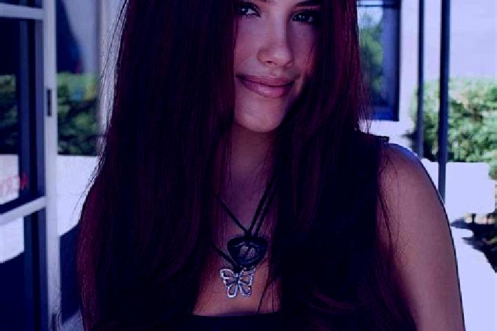 Lucy, 26, a auburn dark-eyed mixed companion based in Comodoro Rivadavia. Offering Tantra, Fetish, A-Level. Available for incall and outcall, overnight booki...