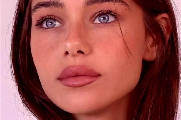 Lucy, 26, a brunette brown-eyed caucasian companion based in Peyrins. Offering Girlfriend Experience, Roleplay. Available for incall and outcall, day and eve...