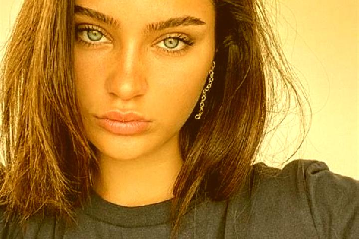 Lucy, 26, a brunette dark-eyed caribbean companion based in Karkan. Offering Dinner Date, Party Girl, Erotic Massage, Girlfriend Experience. Available for in...