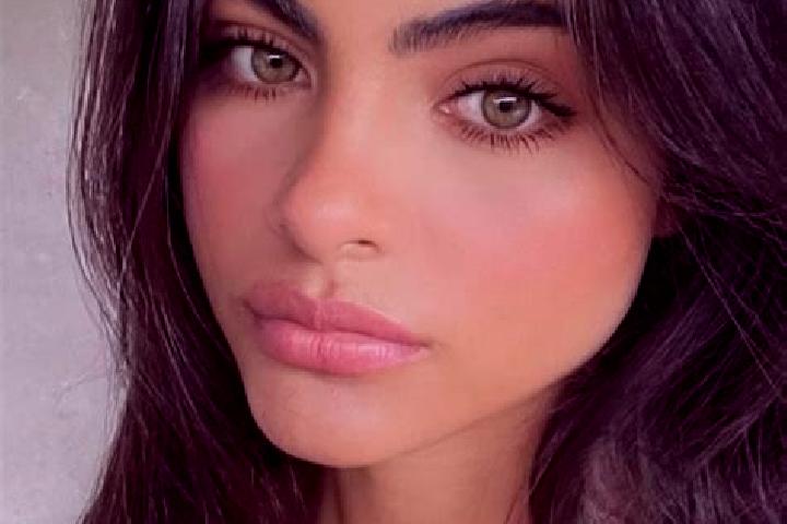 Lucy, 26, a brunette green-eyed latina companion based in Tumannyy. Offering Deep French Kissing, Roleplay, Overnight, BDSM. Available for incall and outcall...