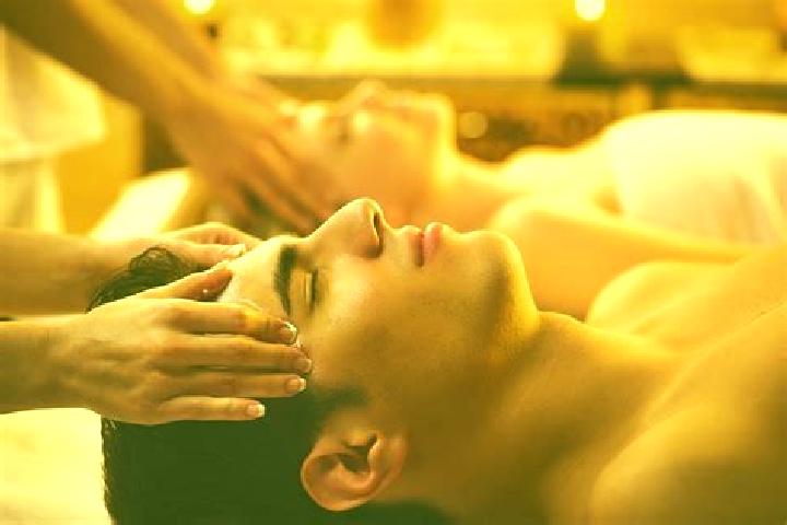 Lucy, 26, a chestnut grey-eyed mixed companion based in Tanggul Wetan. Offering Massage, Deep French Kissing, Roleplay, Prostate Massage, Party Girl. Availab...
