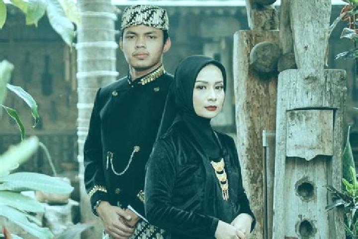 Lucy, 26 — Escort in Gubuk Lauk, Indonesia
