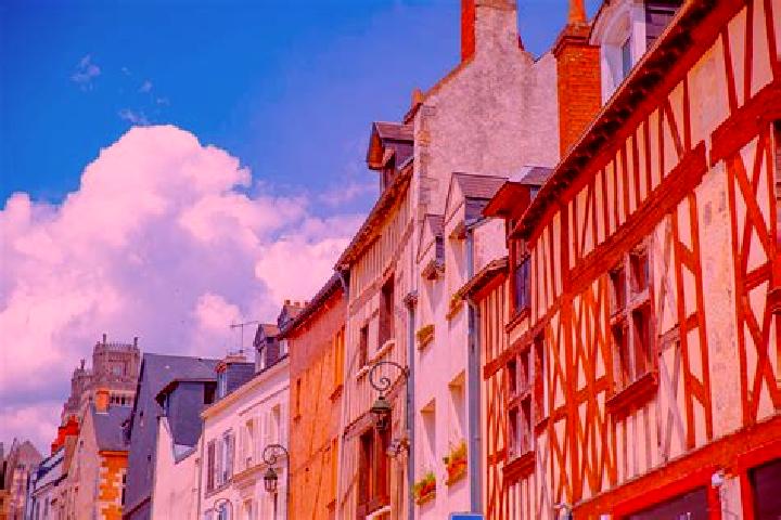 Lucy, 26 — Escort in Jargeau, France
