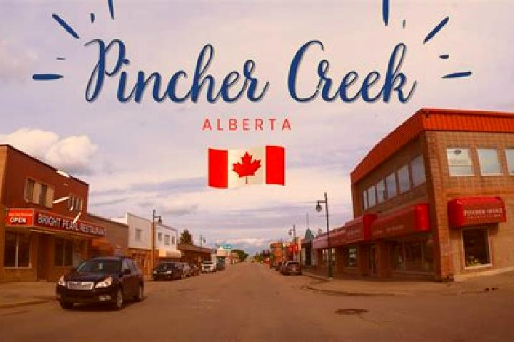 Lucy, 26 — Escort in Pincher Creek, Canada