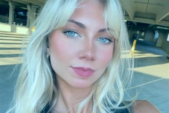 Lucy, 26 — Escort in South Weldon, United States
