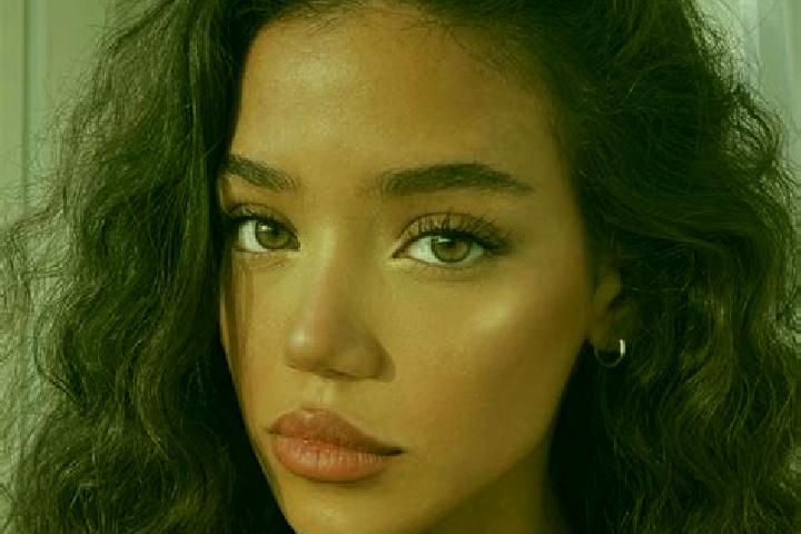 Lucy, 27, a black brown-eyed caucasian companion based in Atamanskaya. Offering CIM, Dinner Date, BDSM, 69, Fetish. Available for incall and outcall, day and...