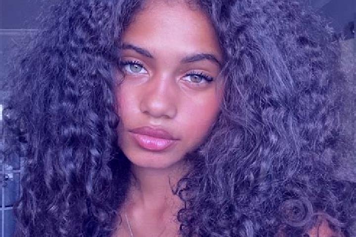 Lucy, 27, a black grey-eyed ebony companion based in Mabubas. Offering Dinner Date, Erotic Massage, Striptease. Available for incall and outcall, day and eve...