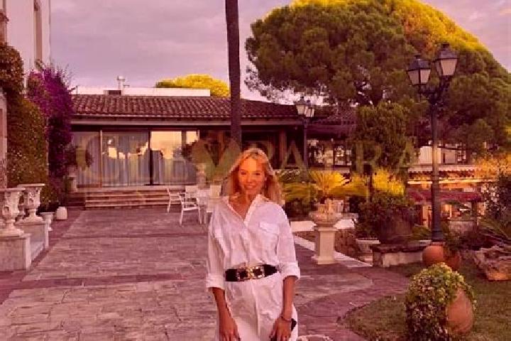 Lucy, 27, a blonde brown-eyed mediterranean companion based in Magnassini-Nindri. Offering GFE, CIM, Couples, Prostate Massage. Available for incall and outc...