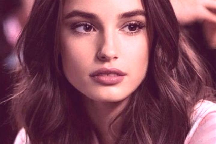 Lucy, 27, a brunette brown-eyed slavic companion based in Zaprudnya. Offering Roleplay, Domination, Erotic Massage. Available for incall and outcall, day and...