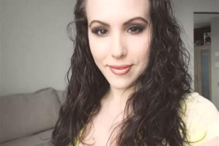 Lucy, 27, a brunette grey-eyed latina companion based in San Martino delle Scale. Offering Fetish, Couples, BDSM, OWO. Available for incall and outcall, day ...