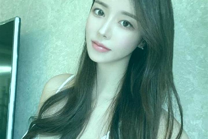 Lucy, 27 — Escort in Cairima, China