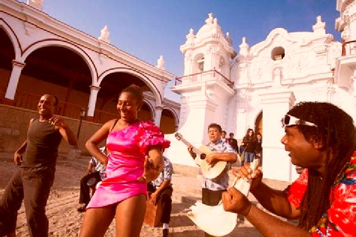 Lucy, 27 — Escort in El Carmen, Peru