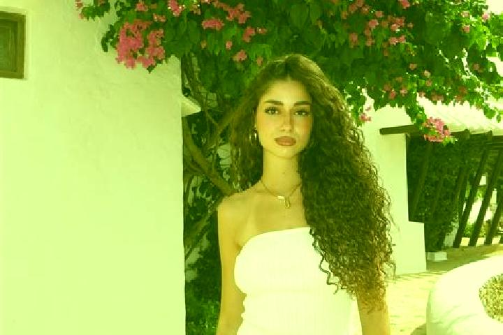 Lucy, 27 — Escort in Nah Neh Karan, Iran