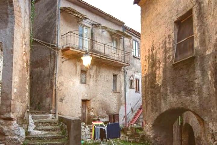 Lucy, 27 — Escort in Pietramelara, Italy