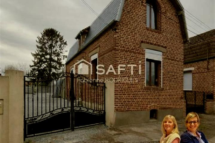 Lucy, 27 — Escort in Saint-Souplet, France