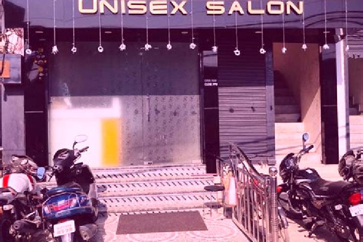 Lucy, 27 — Escort in Salon, India