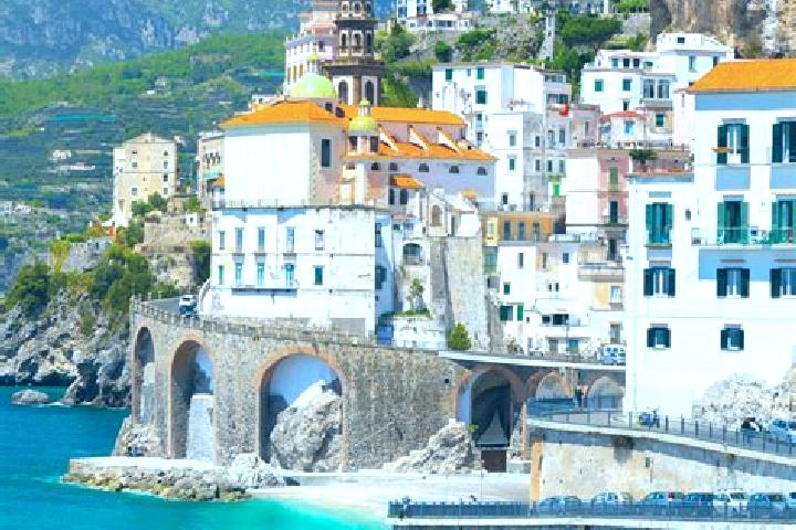 Lucy, 27 — Escort in Vicari, Italy