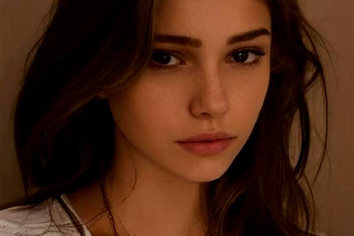 Lucy, 28, a chestnut hazel-eyed slavic companion based in Biay. Offering CIM, Party Girl, OWO. Available for incall and outcall, overnight bookings available.