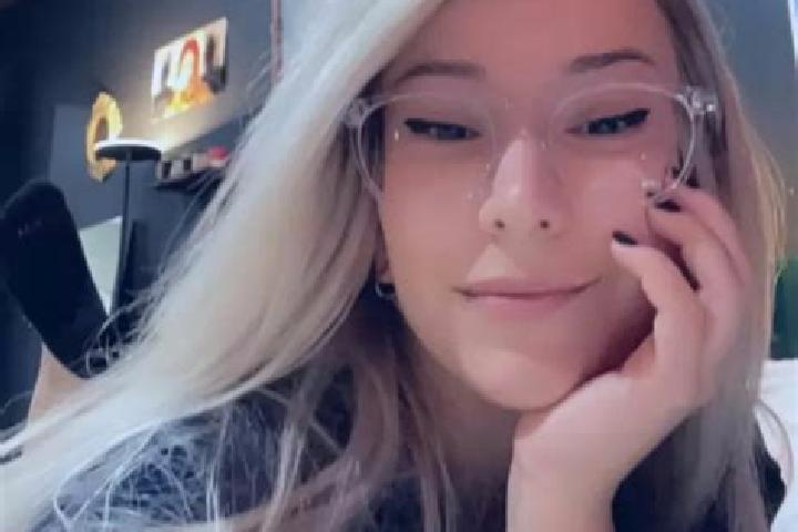 Lucy, 28, a dark blonde amber-eyed mixed companion based in Batehaven. Offering Roleplay, Deep French Kissing, GFE, Fetish. Available for incall and outcall,...