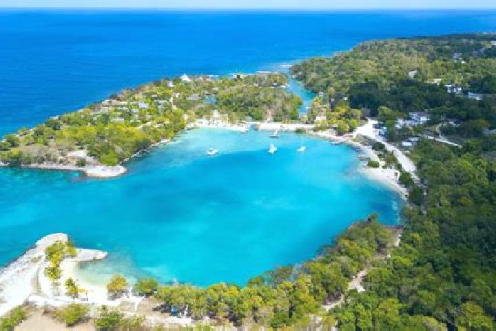Lucy, 28 — Escort in Oracabessa, Jamaica