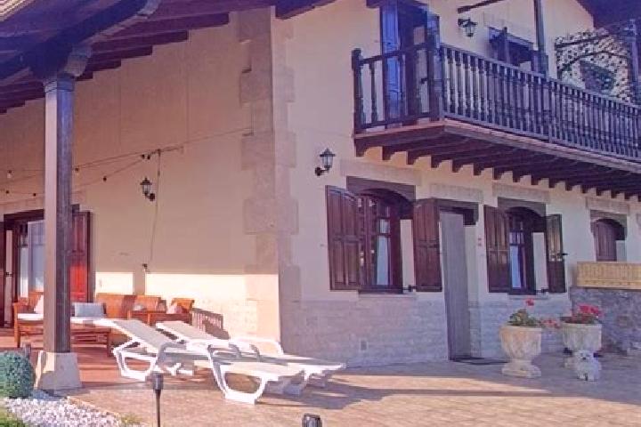 Lucy, 28 — Escort in Rasines, Spain
