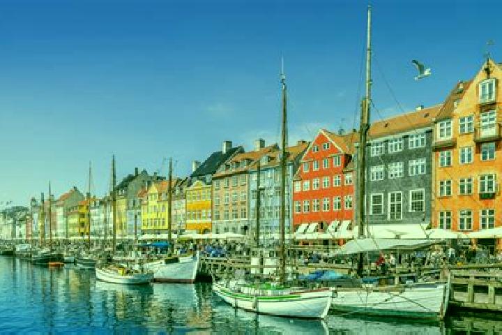 Lucy, 28 — Escort in Struer, Denmark