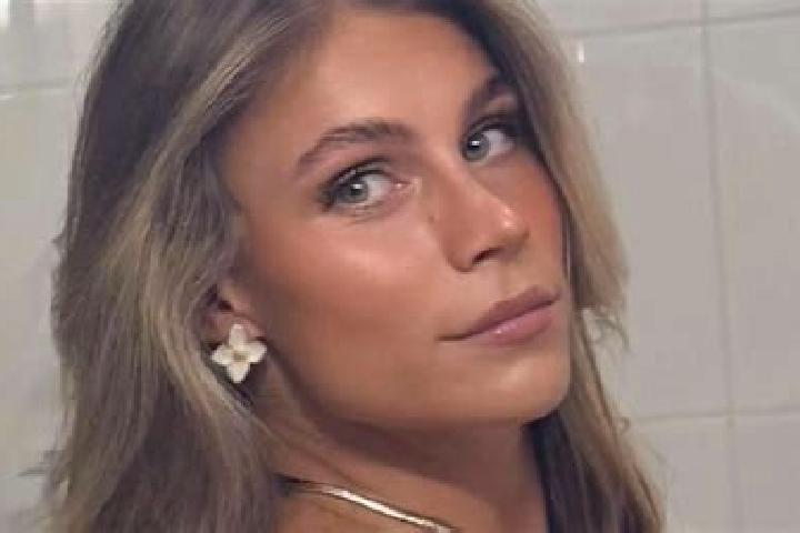 Lucy, 28 — Escort in Wildenberg, Germany
