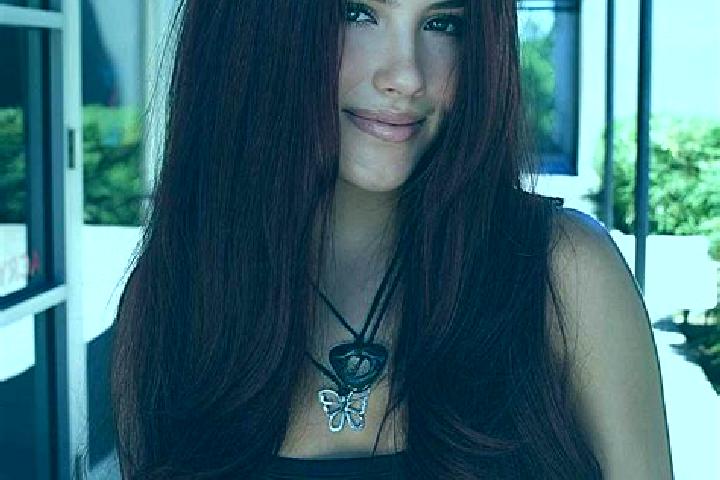 Lucy, 29, a auburn dark-eyed mediterranean companion based in Dom Joaquim. Offering CIM, Travel Companion, Fetish. Available for incall and outcall, day and ...