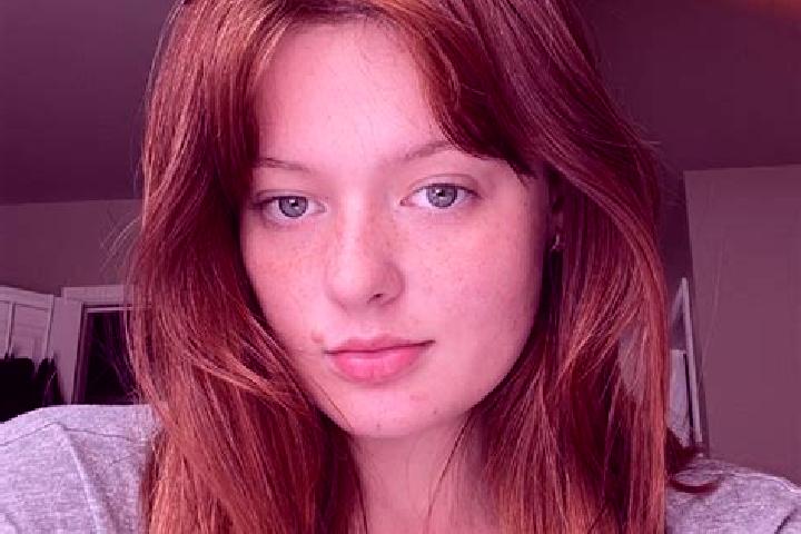 Lucy, 29, a auburn grey-eyed european companion based in Madawaska. Offering 69, Duos, CIM, Domination. Available for incall and outcall, day and evening dates.