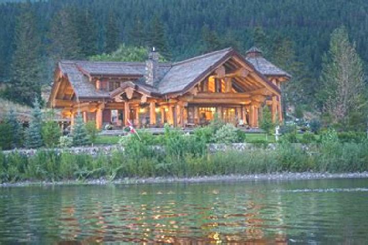 Lucy, 29 — Escort in Forest, Canada