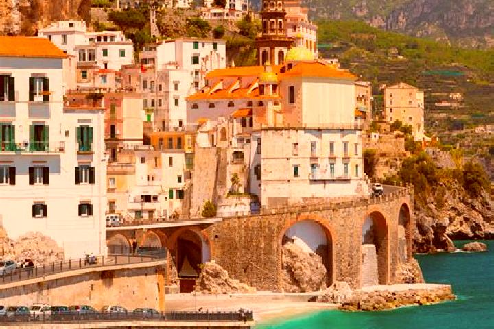 Lucy, 29 — Escort in Gurro, Italy