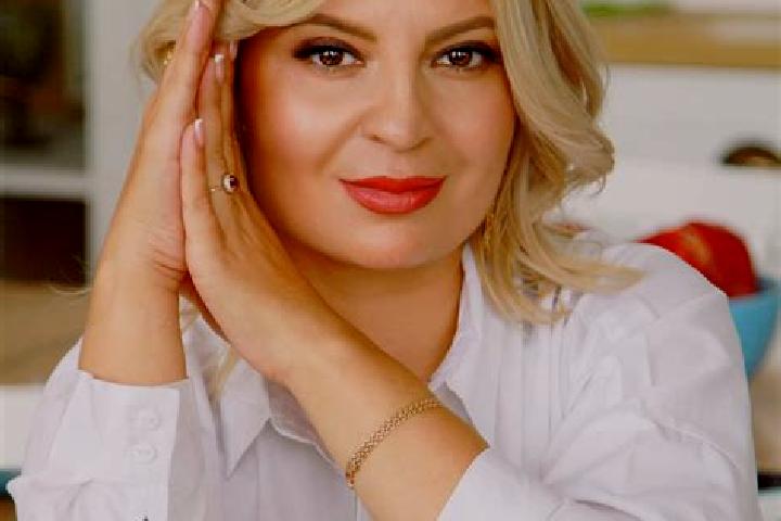 Lucy, 29 — Escort in Krasnyy Oktyabr , Ukraine