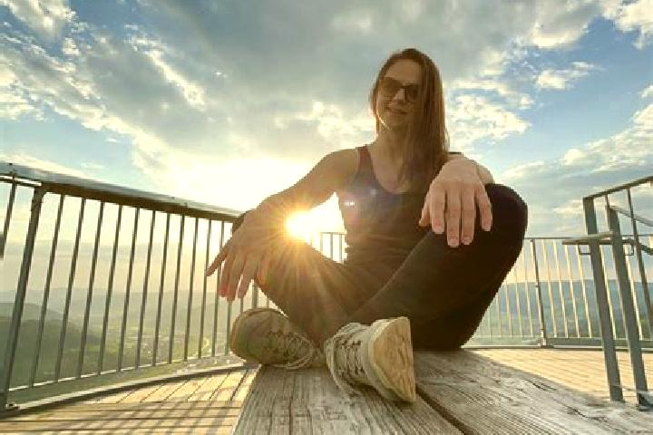 Lucy, 29 — Escort in Lutterbach, France
