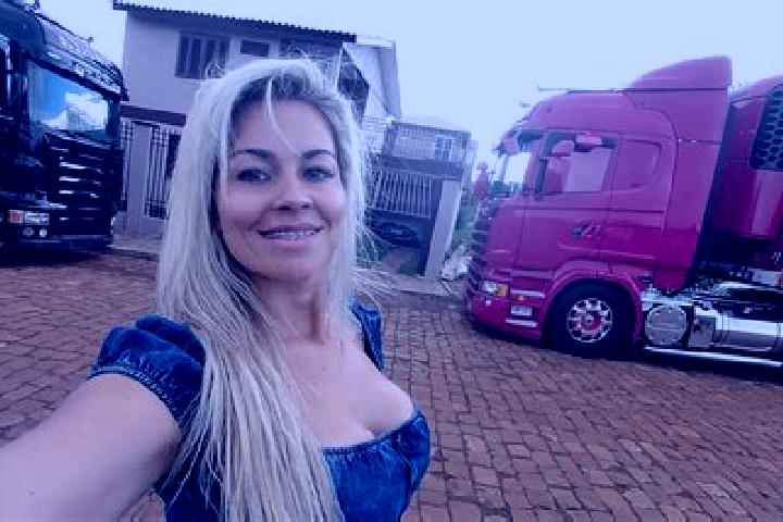 Lucy, 29 — Escort in Orobo, Brazil