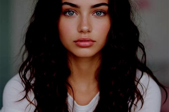 Lucy, 30, a brunette hazel-eyed mediterranean companion based in Vezzano sul Crostolo. Offering GFE, Massage, Erotic Massage, Couples. Available for incall a...