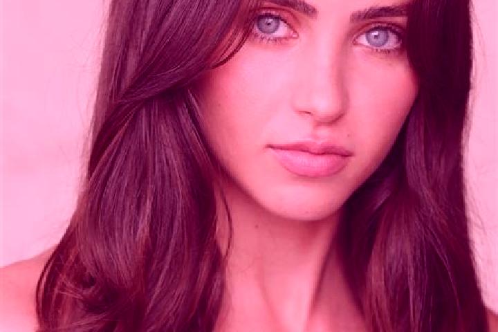 Lucy, 30, a red dark-eyed latina companion based in Moulon. Offering CIM, OWO, Duos. Available for incall and outcall, overnight bookings available.
