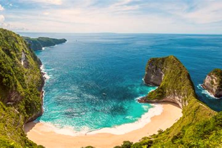 Lucy, 30 — Escort in Oematnunu, Indonesia
