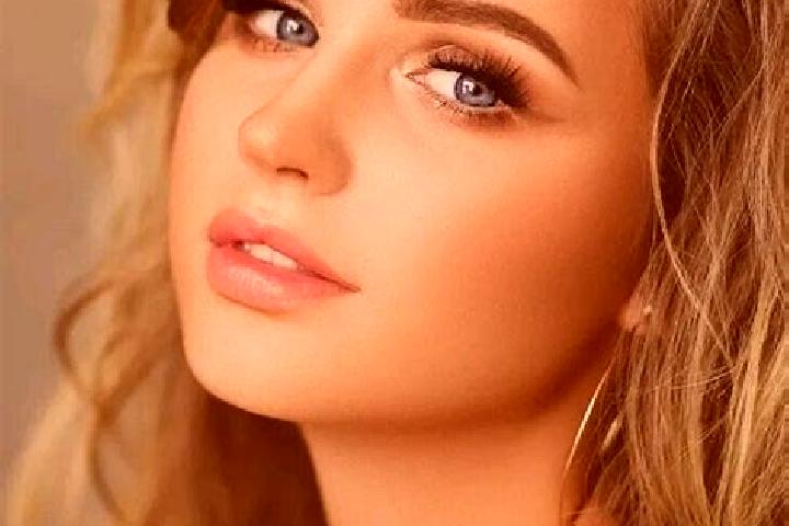 Lucy, 31, a dark blonde blue-eyed caucasian companion based in Trebukhiv. Offering CIM, 69, GFE. Available for incall and outcall, overnight bookings available.