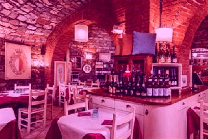 Lucy, 31 — Escort in Bergantino, Italy