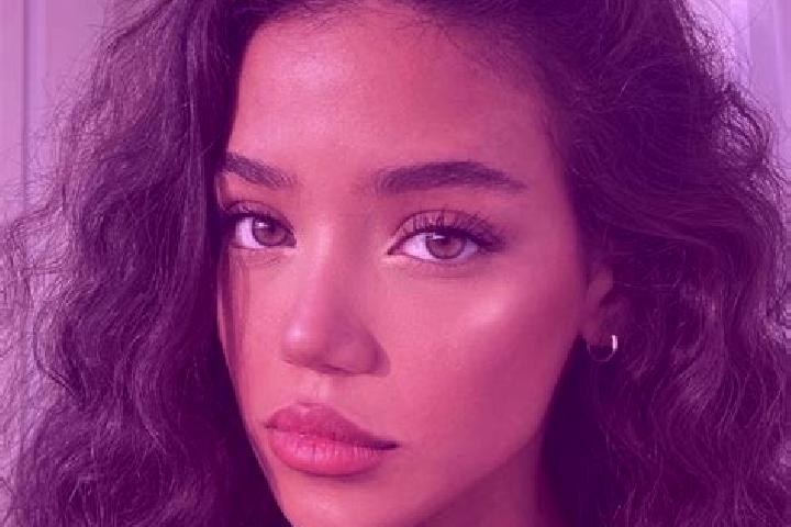 Lucy, 32, a black brown-eyed mediterranean companion based in Al Ghandurah. Offering Tantra, Party Girl, CIM. Available for incall and outcall, day and eveni...