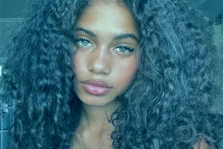 Lucy, 32, a black grey-eyed ebony companion based in Shalinskoye. Offering Striptease, Tantra, Fetish. Available for incall and outcall, day and evening dates.