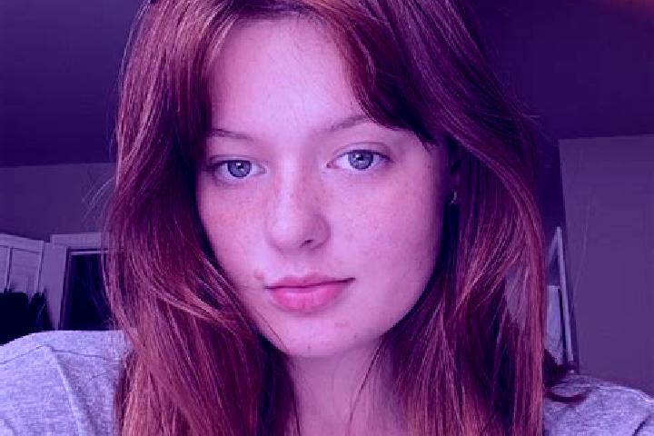 Lucy, 32, a chestnut grey-eyed caucasian companion based in Banyuurip. Offering Duos, Striptease, CIM, Massage. Available for incall and outcall, day and eve...