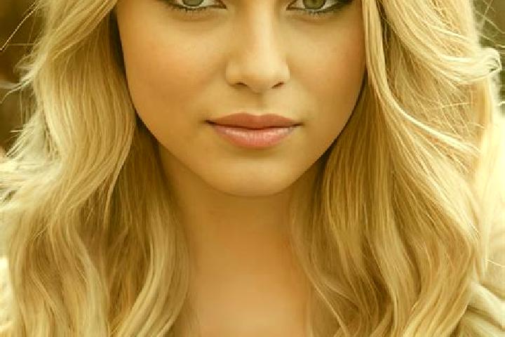 Lucy, 32, a dark blonde dark-eyed european companion based in Jarny. Offering Tantra, Deep French Kissing, A-Level, Massage. Available for incall and outcall...
